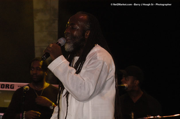 Freddy McGregor @ The Aqueduct on Rose Hall - Friday, January 26, 2007 - 10th Anniversary - Air Jamaica Jazz & Blues Festival 2007 - The Art of Music - Tuesday, January 23 - Saturday, January 27, 2007, The Aqueduct on Rose Hall, Montego Bay, Jamaica - Negril Travel Guide, Negril Jamaica WI - http://www.negriltravelguide.com - info@negriltravelguide.com...!