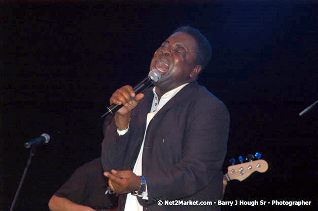 Roy Young & Band - Air Jamaica Jazz & Blues Festival 2007 - The Art of Music -  Thursday, January 25th - 10th Anniversary - Air Jamaica Jazz & Blues Festival 2007 - The Art of Music - Tuesday, January 23 - Saturday, January 27, 2007, The Aqueduct on Rose Hall, Montego Bay, Jamaica - Negril Travel Guide, Negril Jamaica WI - http://www.negriltravelguide.com - info@negriltravelguide.com...!