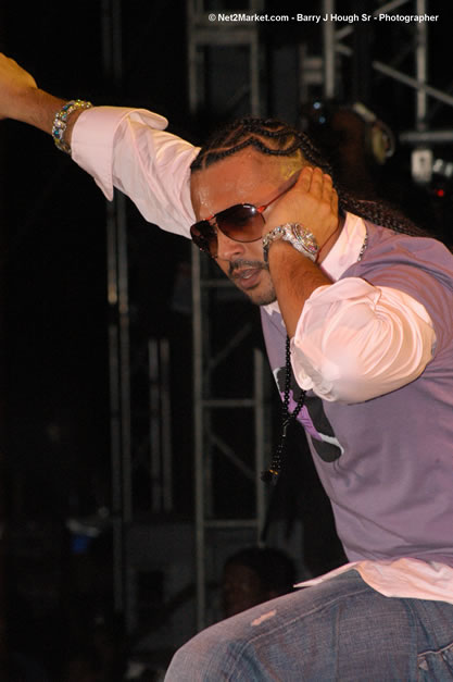 Sean Paul @ The Aqueduct on Rose Hall - Friday, January 26, 2007 - 10th Anniversary - Air Jamaica Jazz & Blues Festival 2007 - The Art of Music - Tuesday, January 23 - Saturday, January 27, 2007, The Aqueduct on Rose Hall, Montego Bay, Jamaica - Negril Travel Guide, Negril Jamaica WI - http://www.negriltravelguide.com - info@negriltravelguide.com...!