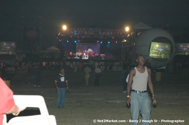 Venue & Audience - Air Jamaica Jazz & Blues Festival 2007 - The Art of Music -  Thursday, January 25th - 10th Anniversary - Air Jamaica Jazz & Blues Festival 2007 - The Art of Music - Tuesday, January 23 - Saturday, January 27, 2007, The Aqueduct on Rose Hall, Montego Bay, Jamaica - Negril Travel Guide, Negril Jamaica WI - http://www.negriltravelguide.com - info@negriltravelguide.com...!