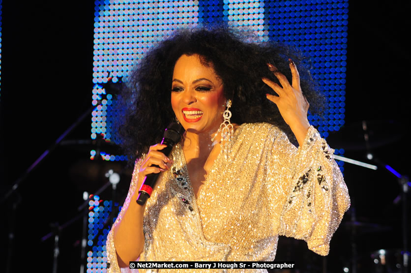 Diana Ross at the Air Jamaica Jazz and Blues Festival 2008 The Art of Music - Saturday, January 26, 2008 - Air Jamaica Jazz & Blues 2008 The Art of Music venue at the Aqaueduct on Rose Hall Resort & Counrty Club, Montego Bay, St. James, Jamaica W.I. - Thursday, January 24 - Saturday, January 26, 2008 - Photographs by Net2Market.com - Claudine Housen & Barry J. Hough Sr, Photographers - Negril Travel Guide, Negril Jamaica WI - http://www.negriltravelguide.com - info@negriltravelguide.com...!