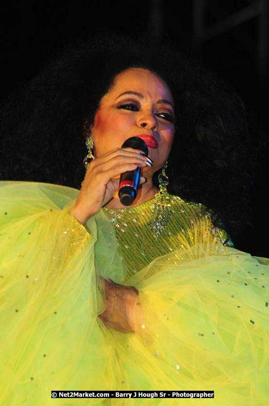 Diana Ross at the Air Jamaica Jazz and Blues Festival 2008 The Art of Music - Saturday, January 26, 2008 - Air Jamaica Jazz & Blues 2008 The Art of Music venue at the Aqaueduct on Rose Hall Resort & Counrty Club, Montego Bay, St. James, Jamaica W.I. - Thursday, January 24 - Saturday, January 26, 2008 - Photographs by Net2Market.com - Claudine Housen & Barry J. Hough Sr, Photographers - Negril Travel Guide, Negril Jamaica WI - http://www.negriltravelguide.com - info@negriltravelguide.com...!