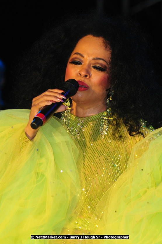 Diana Ross at the Air Jamaica Jazz and Blues Festival 2008 The Art of Music - Saturday, January 26, 2008 - Air Jamaica Jazz & Blues 2008 The Art of Music venue at the Aqaueduct on Rose Hall Resort & Counrty Club, Montego Bay, St. James, Jamaica W.I. - Thursday, January 24 - Saturday, January 26, 2008 - Photographs by Net2Market.com - Claudine Housen & Barry J. Hough Sr, Photographers - Negril Travel Guide, Negril Jamaica WI - http://www.negriltravelguide.com - info@negriltravelguide.com...!