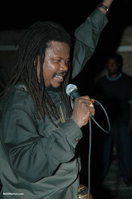 The Messenger, Reggae Super Star - Luciano - Gregory Isaacs - Bobby Dread - Swallow - backed by the Indika Band - Boubon Beach Restaurant, Beach Bar & Oceanfront Accommodations - Negril Travel Guide, Negril Jamaica WI - http://www.negriltravelguide.com - info@negriltravelguide.com...!