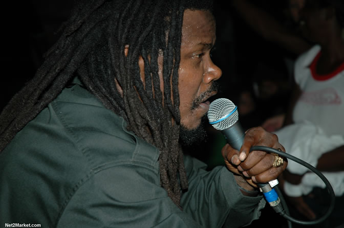 The Messenger, Reggae Super Star - Luciano - Gregory Isaacs - Bobby Dread - Swallow - backed by the Indika Band - Boubon Beach Restaurant, Beach Bar & Oceanfront Accommodations - Negril Travel Guide, Negril Jamaica WI - http://www.negriltravelguide.com - info@negriltravelguide.com...!