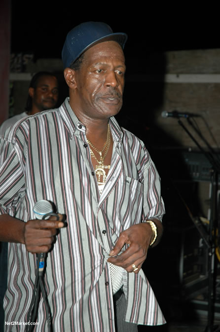 The Messenger, Reggae Super Star - Luciano - Gregory Isaacs - Bobby Dread - Swallow - backed by the Indika Band - Boubon Beach Restaurant, Beach Bar & Oceanfront Accommodations - Negril Travel Guide, Negril Jamaica WI - http://www.negriltravelguide.com - info@negriltravelguide.com...!