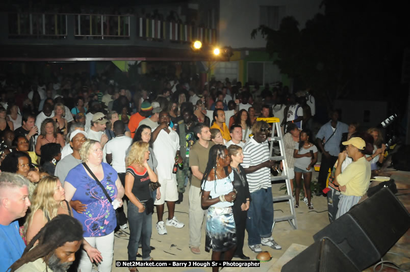 Bunny Wailer & King Yellowman at Bourbon Beach - Monday, February 25, 2008 - Bourbin Beach Restaurant, Bar, Oceanfront Accommodatioins, Live Reggae Music & Disco, Norman Manley Boulevard, Negril, Westmoreland, Jamaica W.I. - Photographs by Net2Market.com - Barry J. Hough Sr, Photographer - Negril Travel Guide, Negril Jamaica WI - http://www.negriltravelguide.com - info@negriltravelguide.com...!