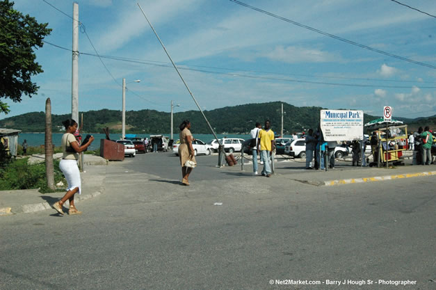 A Walk Around Lucea One Way - Caribbean Medical Mission, Wednesday, October 18, 2006 - Negril Travel Guide, Negril Jamaica WI - http://www.negriltravelguide.com - info@negriltravelguide.com...!