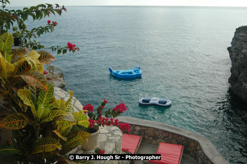 Catcha Fallen Star Resort Rises from the Destruction of Hurricane Ivan, West End, Negril, Westmoreland, Jamaica W.I. - Photographs by Net2Market.com - Barry J. Hough Sr. Photojournalist/Photograper - Photographs taken with a Nikon D70, D100, or D300 -  Negril Travel Guide, Negril Jamaica WI - http://www.negriltravelguide.com - info@negriltravelguide.com...!