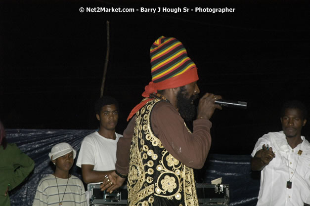 Club Riddim 365 - Negril's Newest Night Club - Club Riddim 365 Presents - Pinchers, Jah Thomas, General Trees, Panther, Black Kat Sound, DJ Glama Wayne, MC Tony Williams - Friday, November 9, 2007 at Lolly's Plaza, Nom Priel Road, Negril, Jamaica, W.I. - Photographs by Net2Market.com - Barry J. Hough Sr, Photographer - Negril Travel Guide, Negril Jamaica WI - http://www.negriltravelguide.com - info@negriltravelguide.com...!