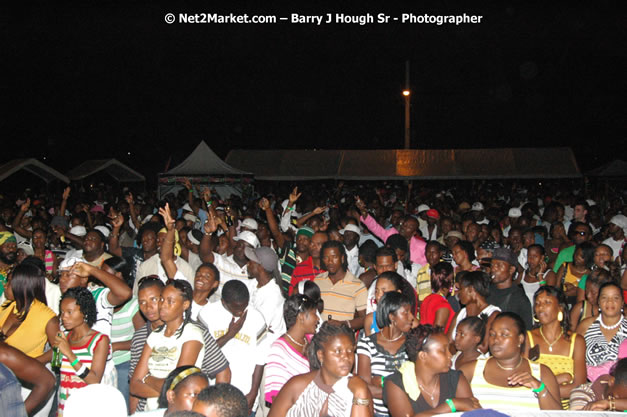 Cross De Harbour @ Lucea Car Park presented by Linkz Entertainment in association with Lucea Chamber of Commerce - Featuring Freddy Mc Gregor, Iley Dread, Mr. Vegas, Lt. Elmo, Champagne, Merital, CC, Brillant, TQ, Mad Dog, Chumps - Lucea, Hanover, Jamaica - Negril Travel Guide.com, Negril Jamaica WI - http://www.negriltravelguide.com - info@negriltravelguide.com...!