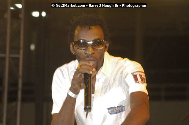 Cutty Corn and Cecile - Cure Fest 2007 - Longing For Concert at Trelawny Multi Purpose Stadium, Trelawny, Jamaica - Sunday, October 14, 2007 - Cure Fest 2007 October 12th-14th, 2007 Presented by Danger Promotions, Iyah Cure Promotions, and Brass Gate Promotions - Alison Young, Publicist - Photographs by Net2Market.com - Barry J. Hough Sr, Photographer - Negril Travel Guide, Negril Jamaica WI - http://www.negriltravelguide.com - info@negriltravelguide.com...!