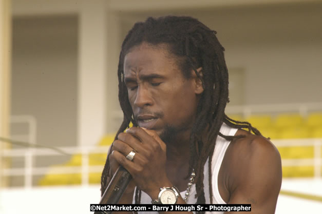 Jah Cure - Cure Fest 2007 - Longing For Concert at Trelawny Multi Purpose Stadium, Trelawny, Jamaica - Sunday, October 14, 2007 - Cure Fest 2007 October 12th-14th, 2007 Presented by Danger Promotions, Iyah Cure Promotions, and Brass Gate Promotions - Alison Young, Publicist - Photographs by Net2Market.com - Barry J. Hough Sr, Photographer - Negril Travel Guide, Negril Jamaica WI - http://www.negriltravelguide.com - info@negriltravelguide.com...!