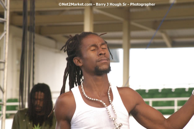 Jah Cure - Cure Fest 2007 - Longing For Concert at Trelawny Multi Purpose Stadium, Trelawny, Jamaica - Sunday, October 14, 2007 - Cure Fest 2007 October 12th-14th, 2007 Presented by Danger Promotions, Iyah Cure Promotions, and Brass Gate Promotions - Alison Young, Publicist - Photographs by Net2Market.com - Barry J. Hough Sr, Photographer - Negril Travel Guide, Negril Jamaica WI - http://www.negriltravelguide.com - info@negriltravelguide.com...!