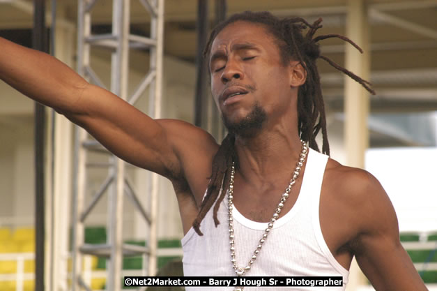 Jah Cure - Cure Fest 2007 - Longing For Concert at Trelawny Multi Purpose Stadium, Trelawny, Jamaica - Sunday, October 14, 2007 - Cure Fest 2007 October 12th-14th, 2007 Presented by Danger Promotions, Iyah Cure Promotions, and Brass Gate Promotions - Alison Young, Publicist - Photographs by Net2Market.com - Barry J. Hough Sr, Photographer - Negril Travel Guide, Negril Jamaica WI - http://www.negriltravelguide.com - info@negriltravelguide.com...!