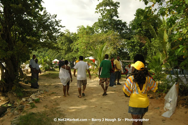 Hybrid Go Ultra - Independence Negril 2K7 - A Barefoot Beach Party @ The Hybrid Beach Cove aka Half Moon Beach Club, Sunday, August 5, 2007, Half Moon Beach, Hanover Parish, Jamaica - Negril Travel Guide.com, Negril Jamaica WI - http://www.negriltravelguide.com - info@negriltravelguide.com...!