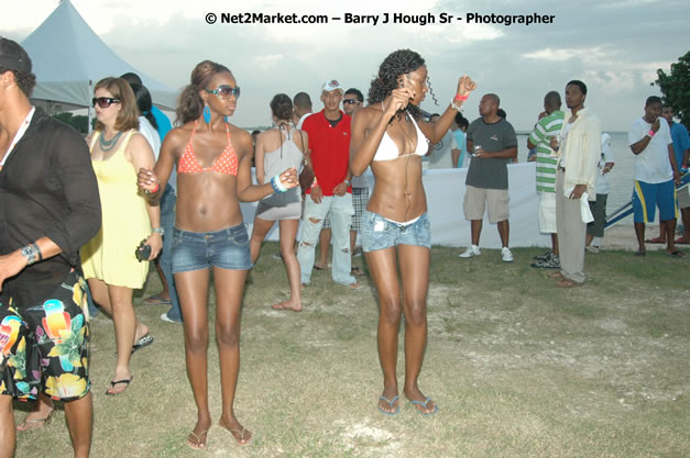 Hybrid Go Ultra - Independence Negril 2K7 - A Barefoot Beach Party @ The Hybrid Beach Cove aka Half Moon Beach Club, Sunday, August 5, 2007, Half Moon Beach, Hanover Parish, Jamaica - Negril Travel Guide.com, Negril Jamaica WI - http://www.negriltravelguide.com - info@negriltravelguide.com...!