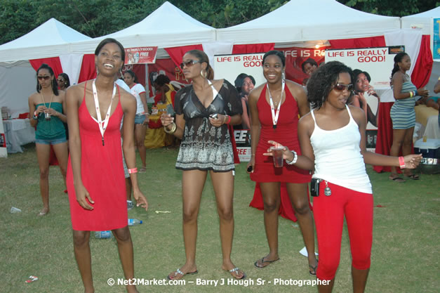 Hybrid Go Ultra - Independence Negril 2K7 - A Barefoot Beach Party @ The Hybrid Beach Cove aka Half Moon Beach Club, Sunday, August 5, 2007, Half Moon Beach, Hanover Parish, Jamaica - Negril Travel Guide.com, Negril Jamaica WI - http://www.negriltravelguide.com - info@negriltravelguide.com...!