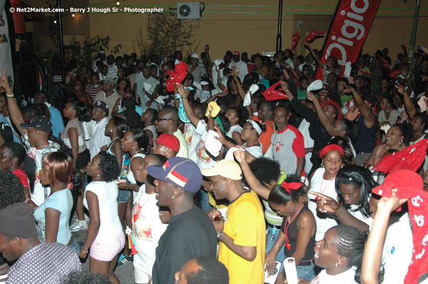 Jamaica Carnival 2007 @ The Jungle, Friday, March 2, 2007, The Jungle, Norman Manley Boulevard, Negril, Westmoreland, Jamaica W.I. - Negril Travel Guide, Negril Jamaica WI - http://www.negriltravelguide.com - info@negriltravelguide.com...!