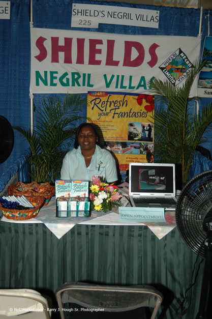 JAPEX 2006 Exibition @ Home Solutions, Negril - Tuesday, April 25, 2006 - Negril - JAPEX 2006 Negril Photos - Negril Travel Guide, Negril Jamaica WI - http://www.negriltravelguide.com - info@negriltravelguide.com...!