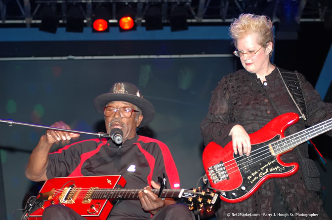 Bo Diddley - Air Jamaica Jazz & Blues Festival 2006 - The Art of Music - Cinnamon Hill Golf Club - Rosehall Resort & Country Club, Montego Bay, Jamaica W.I. - Thursday, Friday 27, 2006 - Negril Travel Guide, Negril Jamaica WI - http://www.negriltravelguide.com - info@negriltravelguide.com...!