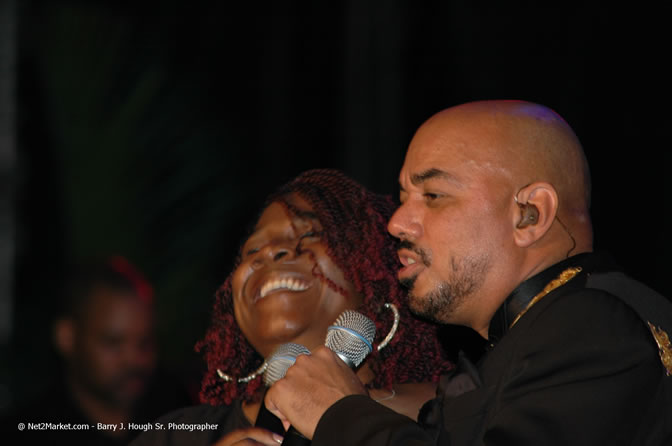 James Ingram - Air Jamaica Jazz & Blues Festival 2006 - The Art of Music - Cinnamon Hill Golf Club - Rosehall Resort & Country Club, Montego Bay, Jamaica W.I. - Thursday, Saturday 28, 2006 - Negril Travel Guide, Negril Jamaica WI - http://www.negriltravelguide.com - info@negriltravelguide.com...!