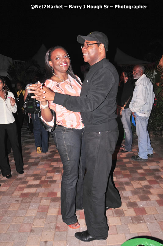 Minister of Tourism, Edmund Bartlett @ Jamaica Jazz and Blues Festival 2009 - Presented by Air Jamaica - Thursday, January 22, 2009 - Venue at the Aqueduct on Rose Hall Resort &amp; Country Club, Montego Bay, Jamaica - Thursday, January 22 - Saturday, January 24, 2009 - Photographs by Net2Market.com - Barry J. Hough Sr, Photographer/Photojournalist - Negril Travel Guide, Negril Jamaica WI - http://www.negriltravelguide.com - info@negriltravelguide.com...!