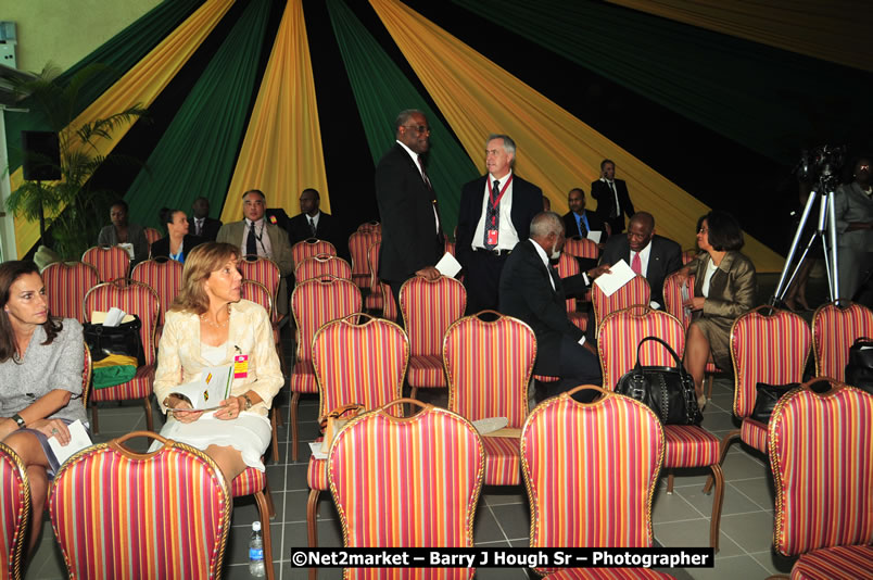 The Unveiling Of The Commemorative Plaque By The Honourable Prime Minister, Orette Bruce Golding, MP, And Their Majesties, King Juan Carlos I And Queen Sofia Of Spain - On Wednesday, February 18, 2009, Marking The Completion Of The Expansion Of Sangster International Airport, Venue at Sangster International Airport, Montego Bay, St James, Jamaica - Wednesday, February 18, 2009 - Photographs by Net2Market.com - Barry J. Hough Sr, Photographer/Photojournalist - Negril Travel Guide, Negril Jamaica WI - http://www.negriltravelguide.com - info@negriltravelguide.com...!