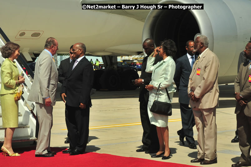 The Unveiling Of The Commemorative Plaque By The Honourable Prime Minister, Orette Bruce Golding, MP, And Their Majesties, King Juan Carlos I And Queen Sofia Of Spain - On Wednesday, February 18, 2009, Marking The Completion Of The Expansion Of Sangster International Airport, Venue at Sangster International Airport, Montego Bay, St James, Jamaica - Wednesday, February 18, 2009 - Photographs by Net2Market.com - Barry J. Hough Sr, Photographer/Photojournalist - Negril Travel Guide, Negril Jamaica WI - http://www.negriltravelguide.com - info@negriltravelguide.com...!