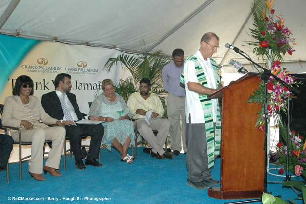 Palladium Hotels & Resorts - Groundbreaking of the 1600-Room Grand Palladium Lady Hamilton Resort & Spa and the Grand Palludium Jamaica Resort & Spa - Special Address: The Most Honorable Portia Simpson-Miller, O.N., M.P., Prime Minister of Jamaica - The Point, Lucea, Hanover, Saturday, November 11, 2006 @ 2:00 pm - Negril Travel Guide, Negril Jamaica WI - http://www.negriltravelguide.com - info@negriltravelguide.com...!