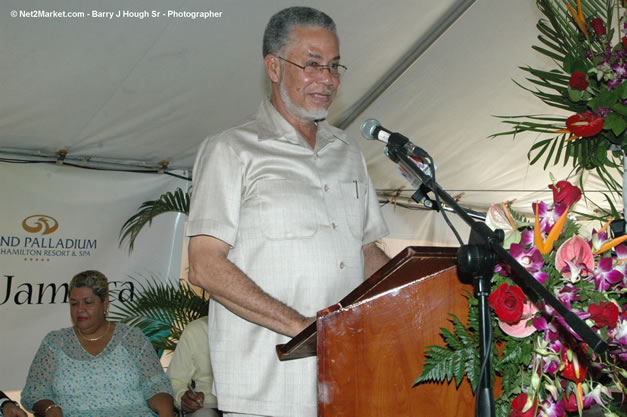 Palladium Hotels & Resorts - Groundbreaking of the 1600-Room Grand Palladium Lady Hamilton Resort & Spa and the Grand Palludium Jamaica Resort & Spa - Special Address: The Most Honorable Portia Simpson-Miller, O.N., M.P., Prime Minister of Jamaica - The Point, Lucea, Hanover, Saturday, November 11, 2006 @ 2:00 pm - Negril Travel Guide, Negril Jamaica WI - http://www.negriltravelguide.com - info@negriltravelguide.com...!