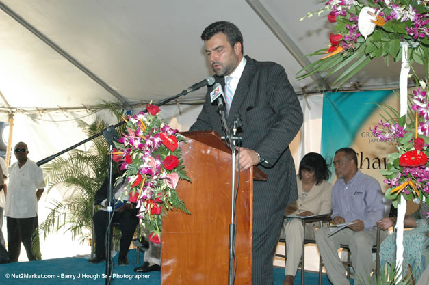 Palladium Hotels & Resorts - Groundbreaking of the 1600-Room Grand Palladium Lady Hamilton Resort & Spa and the Grand Palludium Jamaica Resort & Spa - Special Address: The Most Honorable Portia Simpson-Miller, O.N., M.P., Prime Minister of Jamaica - The Point, Lucea, Hanover, Saturday, November 11, 2006 @ 2:00 pm - Negril Travel Guide, Negril Jamaica WI - http://www.negriltravelguide.com - info@negriltravelguide.com...!