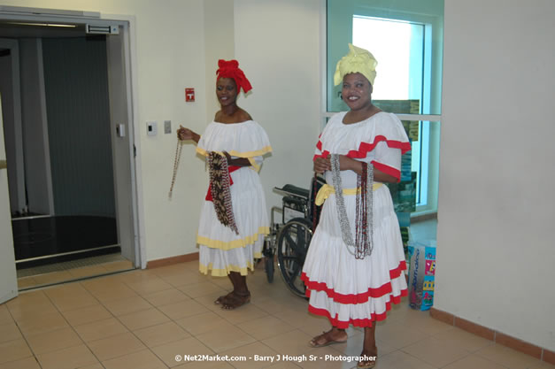 MBJ Airports Limited Welcomes WestJet Airlines - Inaugural Scheduled Service From Toronto Pearsons International Airport - Monday, December 10, 2007 - Sangster International Airport - MBJ Airports Limited, Montego Bay, Jamaica W.I. - Photographs by Net2Market.com - Barry J. Hough Sr, Photographer - Negril Travel Guide, Negril Jamaica WI - http://www.negriltravelguide.com - info@negriltravelguide.com...!