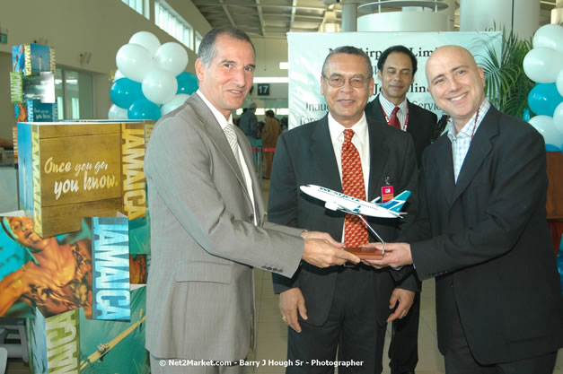 MBJ Airports Limited Welcomes WestJet Airlines - Inaugural Scheduled Service From Toronto Pearsons International Airport - Monday, December 10, 2007 - Sangster International Airport - MBJ Airports Limited, Montego Bay, Jamaica W.I. - Photographs by Net2Market.com - Barry J. Hough Sr, Photographer - Negril Travel Guide, Negril Jamaica WI - http://www.negriltravelguide.com - info@negriltravelguide.com...!