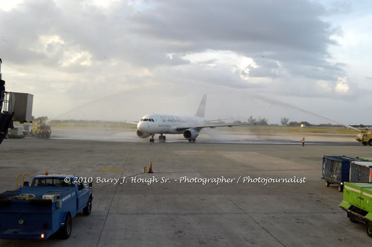 US Airways Inaugurtes New Service from Phoenix Sky Harbor International Airport to Sangster International Airport, Friday, December 18, 2009, Sangster International Airport, Montego Bay, St. James, Jamaica W.I. - Photographs by Net2Market.com - Barry J. Hough Sr, Photographer/Photojournalist - The Negril Travel Guide - Negril's and Jamaica's Number One Concert Photography Web Site with over 40,000 Jamaican Concert photographs Published -  Negril Travel Guide, Negril Jamaica WI - http://www.negriltravelguide.com - info@negriltravelguide.com...!