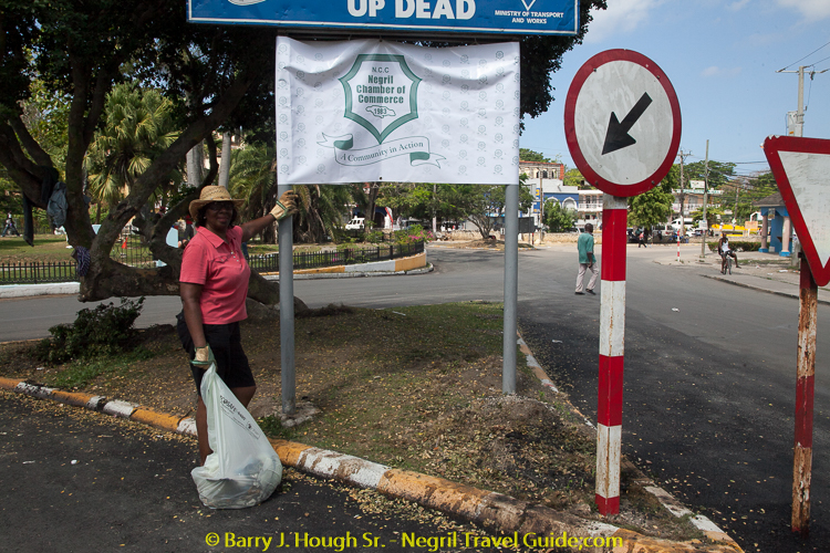 Negril Chamber of Commerce Spearheads Roundabout / Bridge painting and clean up…!   NUH Dirty Up Jamaica…!