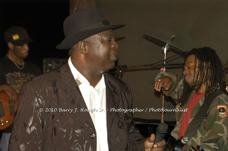 Chaka Demus & Pliers - Live In Concert @ Negril Escape Resort and Spa, December 8, 2009, One Love Drive, West End, Negril, Westmoreland, Jamaica W.I. - Photographs by Net2Market.com - Barry J. Hough Sr, Photographer/Photojournalist - Negril Travel Guide, Negril Jamaica WI - http://www.negriltravelguide.com - info@negriltravelguide.com...!