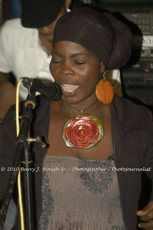 Etana - Live In Concert - One Love Reggae Concert Series 09/10 @ Negril Escape Resort and Spa, December 22, 2009, One Love Drive, West End, Negril, Westmoreland, Jamaica W.I. - Photographs by Net2Market.com - Barry J. Hough Sr, Photographer/Photojournalist - Negril Travel Guide, Negril Jamaica WI - http://www.negriltravelguide.com - info@negriltravelguide.com...!