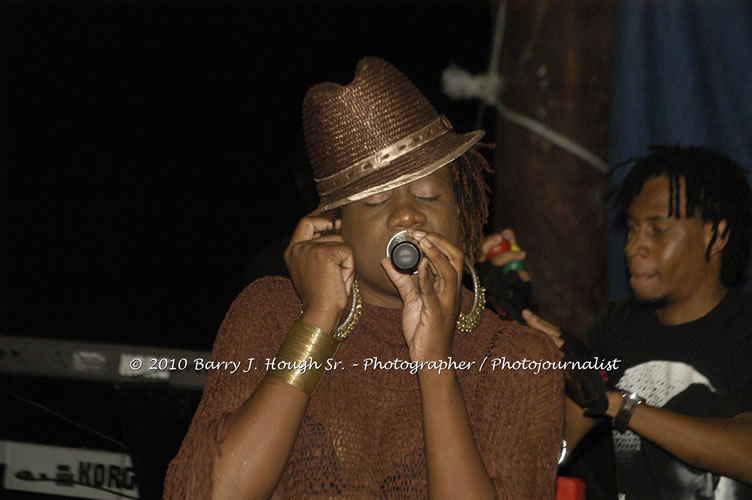 Etana - Live In Concert - One Love Reggae Concert Series 09/10 @ Negril Escape Resort and Spa, December 22, 2009, One Love Drive, West End, Negril, Westmoreland, Jamaica W.I. - Photographs by Net2Market.com - Barry J. Hough Sr, Photographer/Photojournalist - Negril Travel Guide, Negril Jamaica WI - http://www.negriltravelguide.com - info@negriltravelguide.com...!