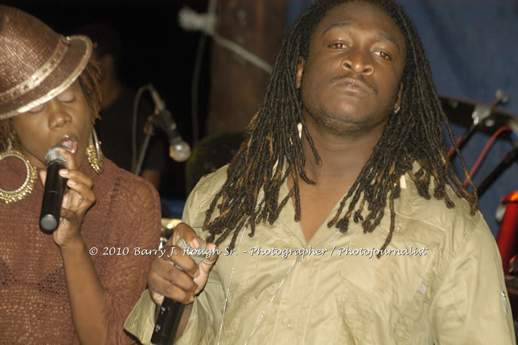 Etana - Live In Concert - One Love Reggae Concert Series 09/10 @ Negril Escape Resort and Spa, December 22, 2009, One Love Drive, West End, Negril, Westmoreland, Jamaica W.I. - Photographs by Net2Market.com - Barry J. Hough Sr, Photographer/Photojournalist - Negril Travel Guide, Negril Jamaica WI - http://www.negriltravelguide.com - info@negriltravelguide.com...!