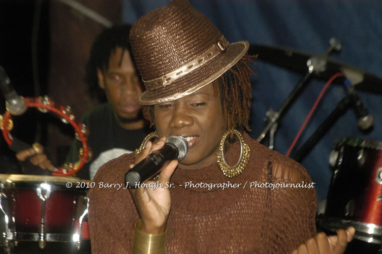 Etana - Live In Concert - One Love Reggae Concert Series 09/10 @ Negril Escape Resort and Spa, December 22, 2009, One Love Drive, West End, Negril, Westmoreland, Jamaica W.I. - Photographs by Net2Market.com - Barry J. Hough Sr, Photographer/Photojournalist - Negril Travel Guide, Negril Jamaica WI - http://www.negriltravelguide.com - info@negriltravelguide.com...!