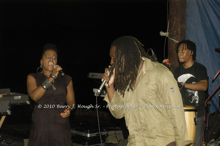 Etana - Live In Concert - One Love Reggae Concert Series 09/10 @ Negril Escape Resort and Spa, December 22, 2009, One Love Drive, West End, Negril, Westmoreland, Jamaica W.I. - Photographs by Net2Market.com - Barry J. Hough Sr, Photographer/Photojournalist - Negril Travel Guide, Negril Jamaica WI - http://www.negriltravelguide.com - info@negriltravelguide.com...!