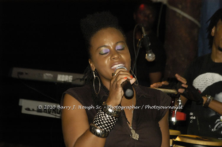 Etana - Live In Concert - One Love Reggae Concert Series 09/10 @ Negril Escape Resort and Spa, December 22, 2009, One Love Drive, West End, Negril, Westmoreland, Jamaica W.I. - Photographs by Net2Market.com - Barry J. Hough Sr, Photographer/Photojournalist - Negril Travel Guide, Negril Jamaica WI - http://www.negriltravelguide.com - info@negriltravelguide.com...!