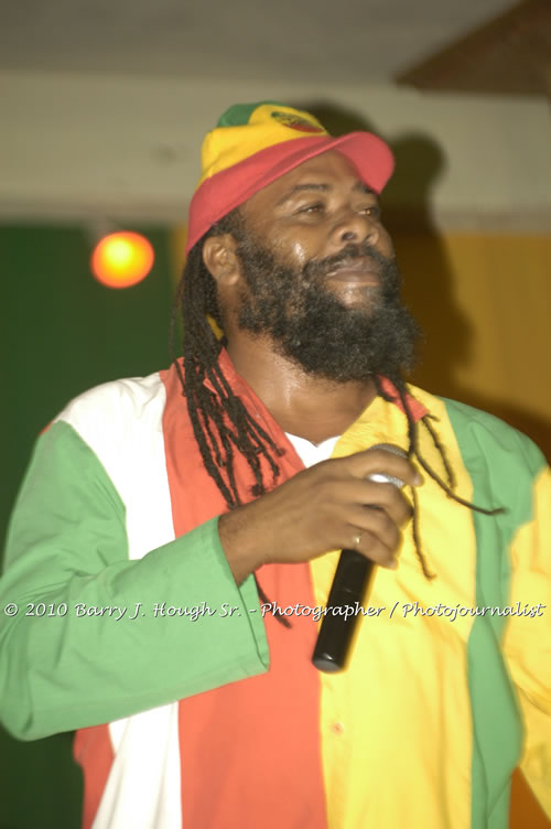 Freddy McGregor - Live In Concert @ Negril Escape Resort and Spa, One Love Drive, West End, Negril, Westmoreland, Jamaica W.I. - Photographs by Net2Market.com - Barry J. Hough Sr, Photographer/Photojournalist - Negril Travel Guide, Negril Jamaica WI - http://www.negriltravelguide.com - info@negriltravelguide.com...!