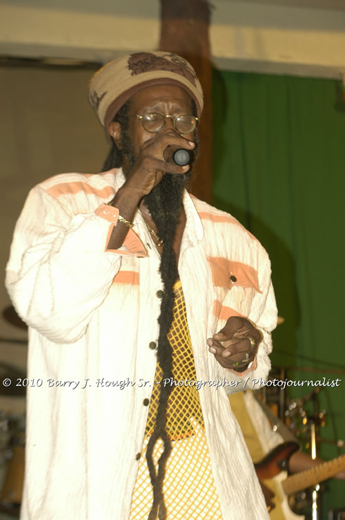 Freddy McGregor - Live In Concert @ Negril Escape Resort and Spa, One Love Drive, West End, Negril, Westmoreland, Jamaica W.I. - Photographs by Net2Market.com - Barry J. Hough Sr, Photographer/Photojournalist - Negril Travel Guide, Negril Jamaica WI - http://www.negriltravelguide.com - info@negriltravelguide.com...!