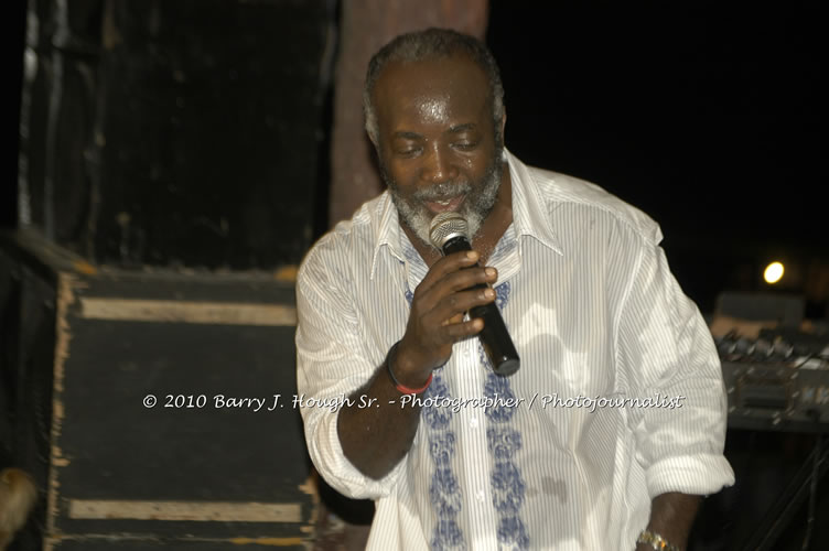 Freddy McGregor - Live In Concert @ Negril Escape Resort and Spa, One Love Drive, West End, Negril, Westmoreland, Jamaica W.I. - Photographs by Net2Market.com - Barry J. Hough Sr, Photographer/Photojournalist - Negril Travel Guide, Negril Jamaica WI - http://www.negriltravelguide.com - info@negriltravelguide.com...!