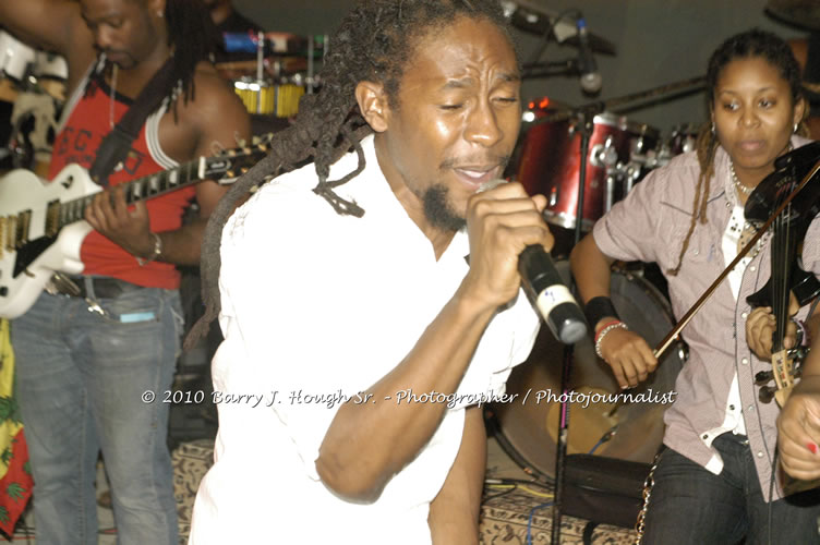 JAH Cure - Live In Concert @ Negril Escape Resort and Spa, December 15, 2009, One Love Drive, West End, Negril, Westmoreland, Jamaica W.I. - Photographs by Net2Market.com - Barry J. Hough Sr, Photographer/Photojournalist - Negril Travel Guide, Negril Jamaica WI - http://www.negriltravelguide.com - info@negriltravelguide.com...!