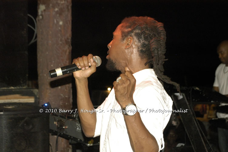 JAH Cure - Live In Concert @ Negril Escape Resort and Spa, December 15, 2009, One Love Drive, West End, Negril, Westmoreland, Jamaica W.I. - Photographs by Net2Market.com - Barry J. Hough Sr, Photographer/Photojournalist - Negril Travel Guide, Negril Jamaica WI - http://www.negriltravelguide.com - info@negriltravelguide.com...!