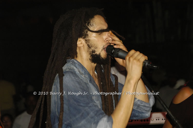 Julian Marley - Grammy Nominee & Son of the Legend Bob Marley - Live in Concert - Also featuring Ras Noble, Power Drill, Iron Head, & Robin Banks - Backing Band Roots Warrior, plus DJ Gemini @ One Love Reggae Concerts Series 09/10 @ Negril Escape Resort & Spa, February 2, 2010, One Love Drive, West End, Negril, Westmoreland, Jamaica W.I. - Photographs by Net2Market.com - Barry J. Hough Sr, Photographer/Photojournalist - The Negril Travel Guide - Negril's and Jamaica's Number One Concert Photography Web Site with over 40,000 Jamaican Concert photographs Published -  Negril Travel Guide, Negril Jamaica WI - http://www.negriltravelguide.com - info@negriltravelguide.com...!