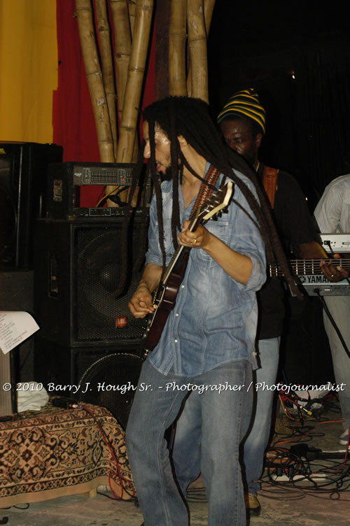 Julian Marley - Grammy Nominee & Son of the Legend Bob Marley - Live in Concert - Also featuring Ras Noble, Power Drill, Iron Head, & Robin Banks - Backing Band Roots Warrior, plus DJ Gemini @ One Love Reggae Concerts Series 09/10 @ Negril Escape Resort & Spa, February 2, 2010, One Love Drive, West End, Negril, Westmoreland, Jamaica W.I. - Photographs by Net2Market.com - Barry J. Hough Sr, Photographer/Photojournalist - The Negril Travel Guide - Negril's and Jamaica's Number One Concert Photography Web Site with over 40,000 Jamaican Concert photographs Published -  Negril Travel Guide, Negril Jamaica WI - http://www.negriltravelguide.com - info@negriltravelguide.com...!